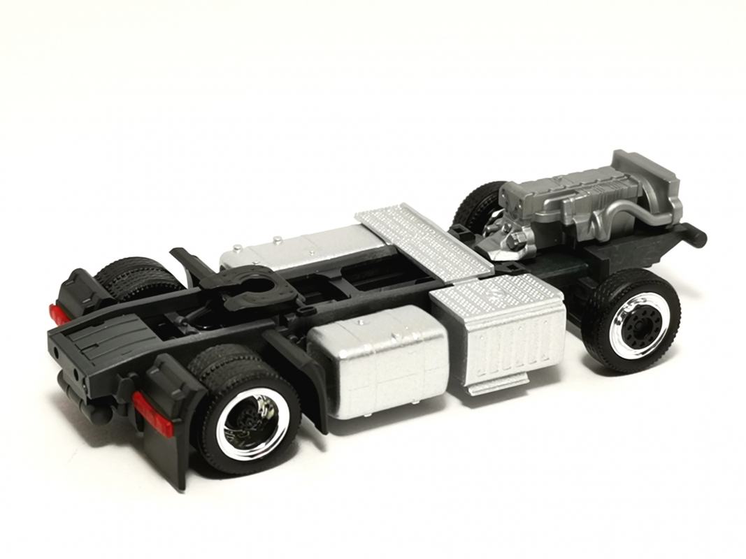 Fahrgestell für Mercedes Lowliner Zugmaschine chrom/schwarz Herpa