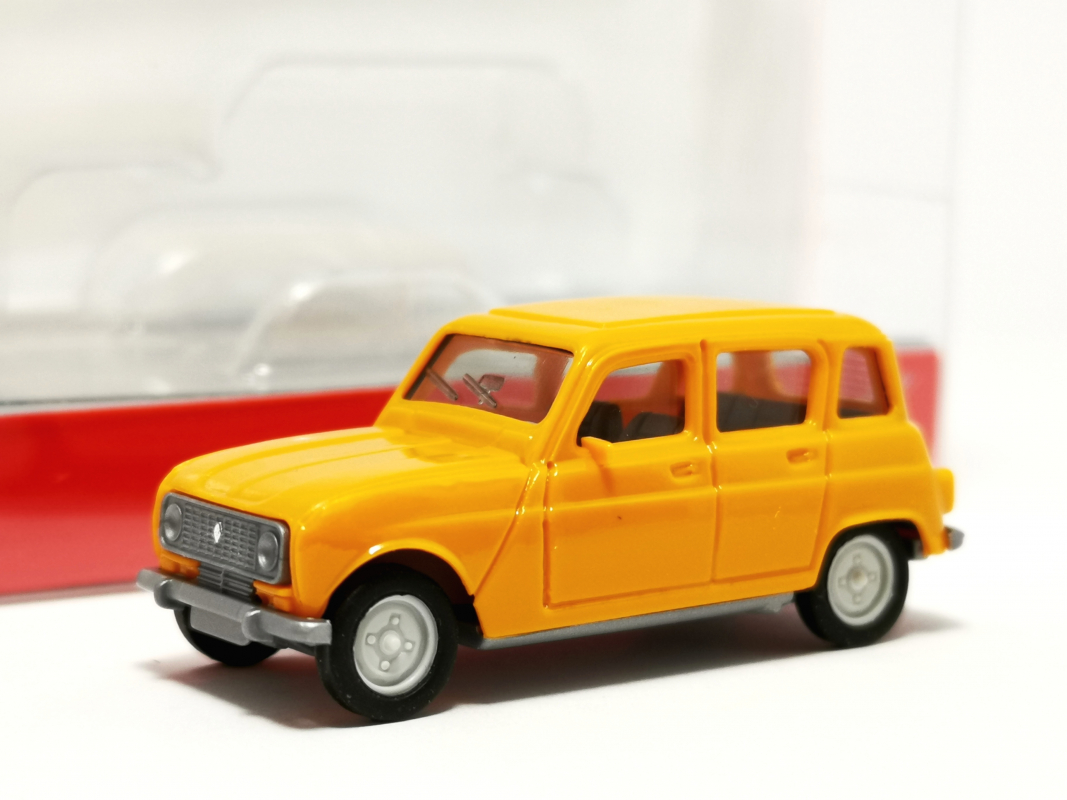020190-010 Renault R4, orange andalou	 Herpa