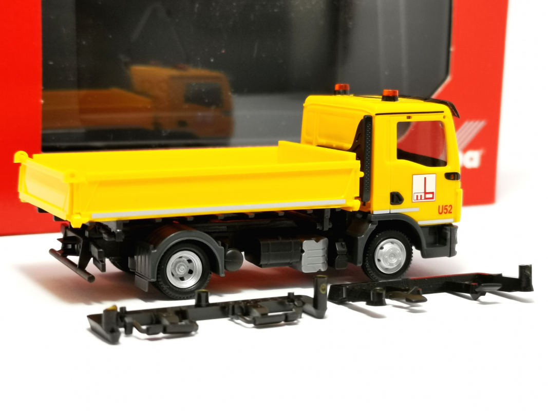 319867 MAN TGL CC 3-Seiten-Kipper 2achs "Max Bögl" Herpa