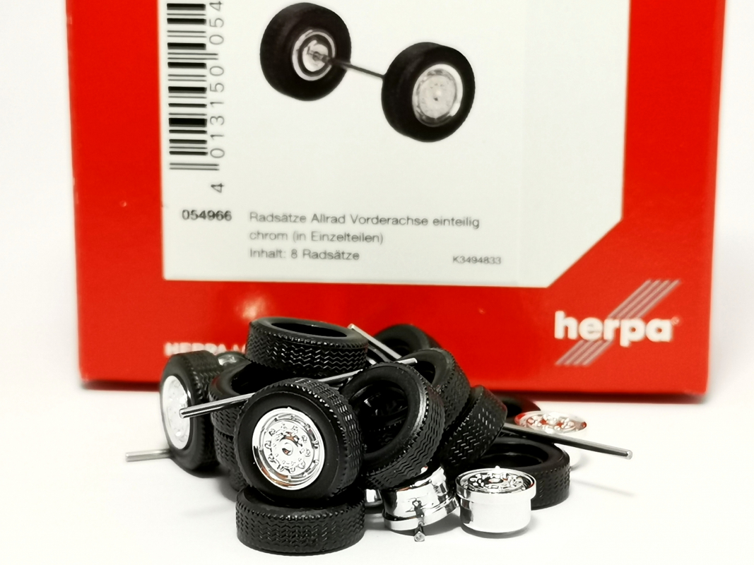 054966 Zubehör: Radsätze Allrad Vorderachse einteilig, chrom (8 Radsätze in Einzelteilen) Herpa