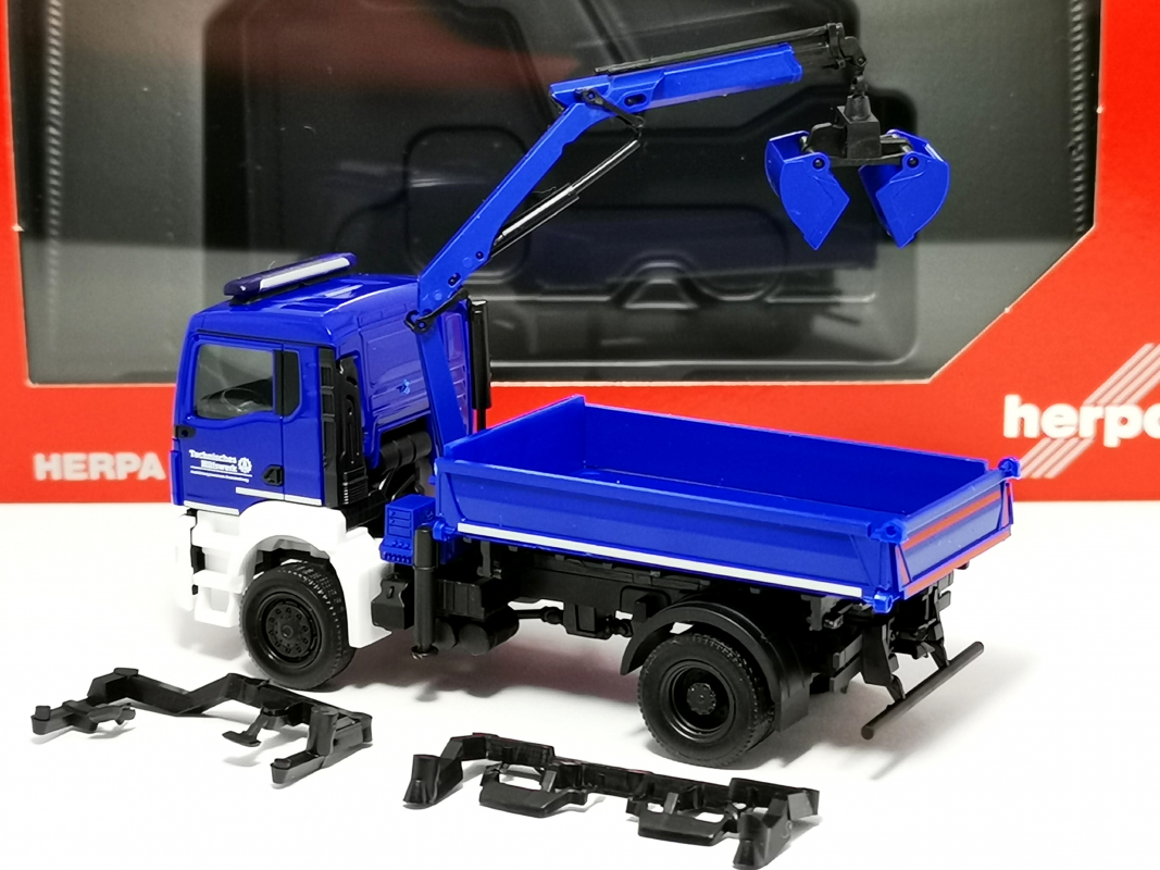 319522 MAN TGS NN Dreiseitenkipper mit Ladekran, 2achs, "THW Brandenburg" Herpa