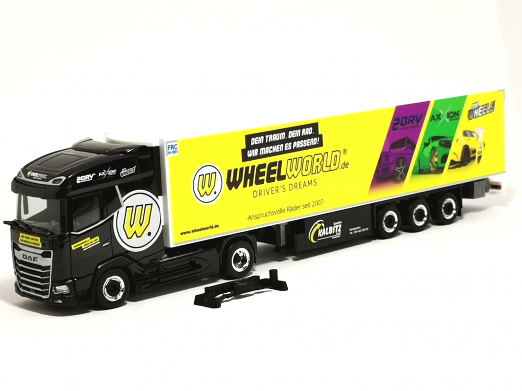 961547 DAF XG Kühlkoffer-Sattelzug "Spedition Kalbitz/Wheelworld-Driver-Dream" Herpa