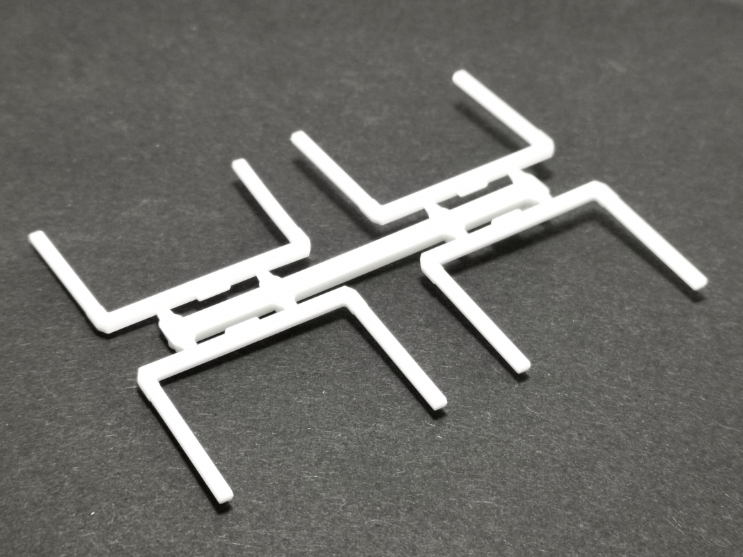 4x Runge für Holzaufbau, weiß Herpa C299