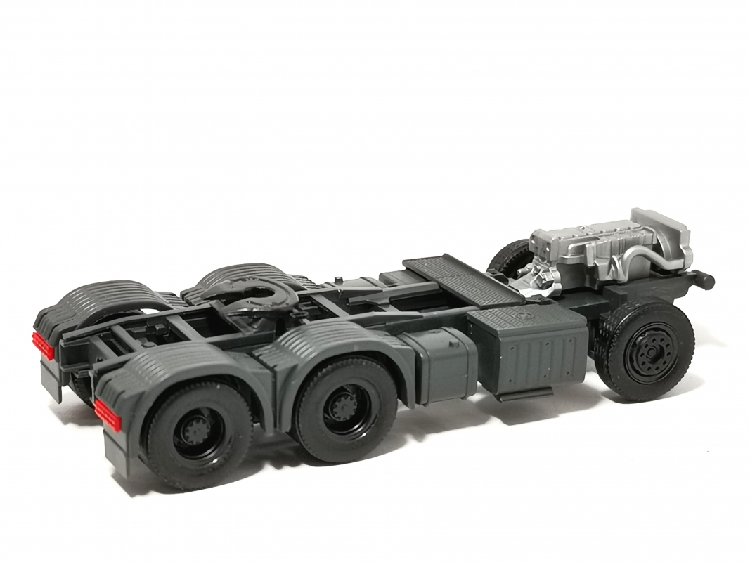 Fahrgestell MB 3achs 6x4, grau/schwarz Herpa 066