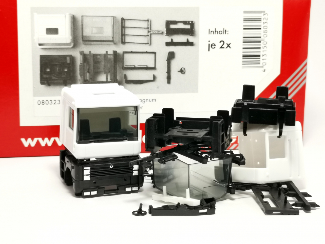 080323 Renault Magnum Fahrerhaus ohne WLB Inhalt: 2 Stück Herpa
