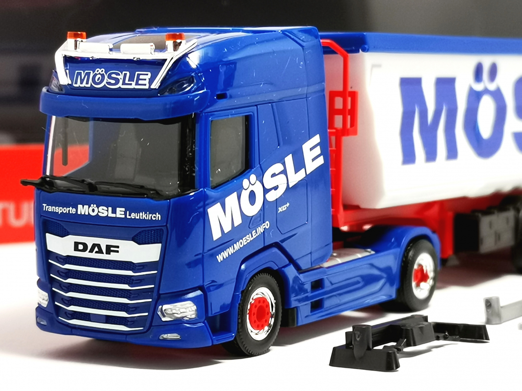 320153 DAF XG+ Stahlmulden-Sattelzug "Mösle" Herpa