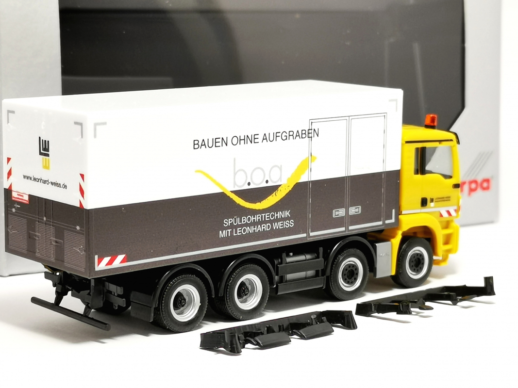 953655 MAN TGS M Koffer-LKW "Leonhard Weiss/b.o.a" Herpa