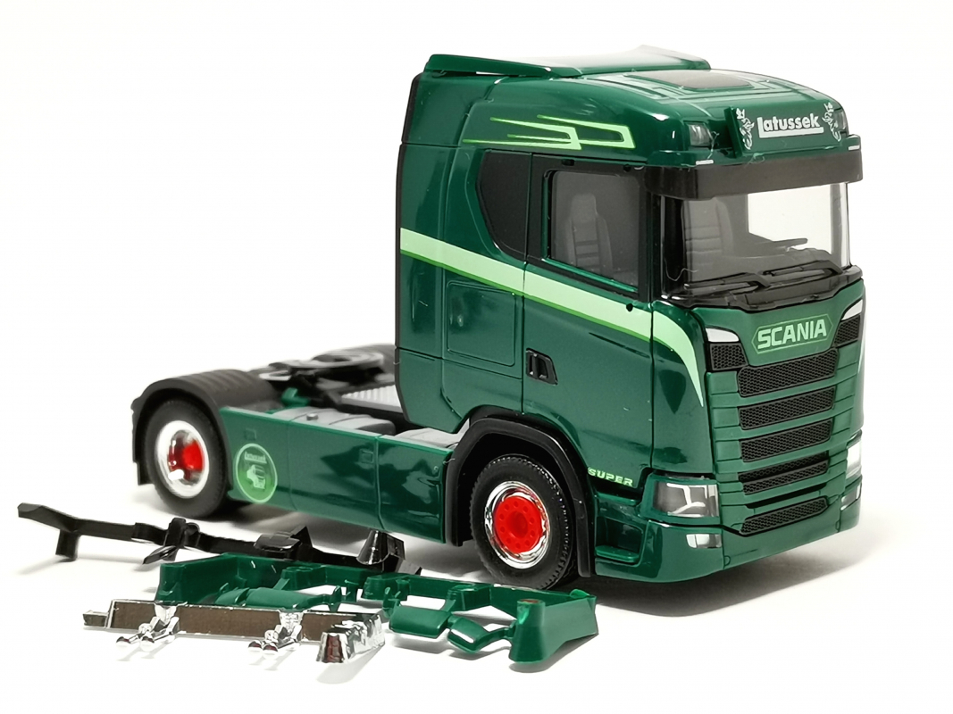 Scania CS 20 ND Zugmaschine "Latussek" Herpa