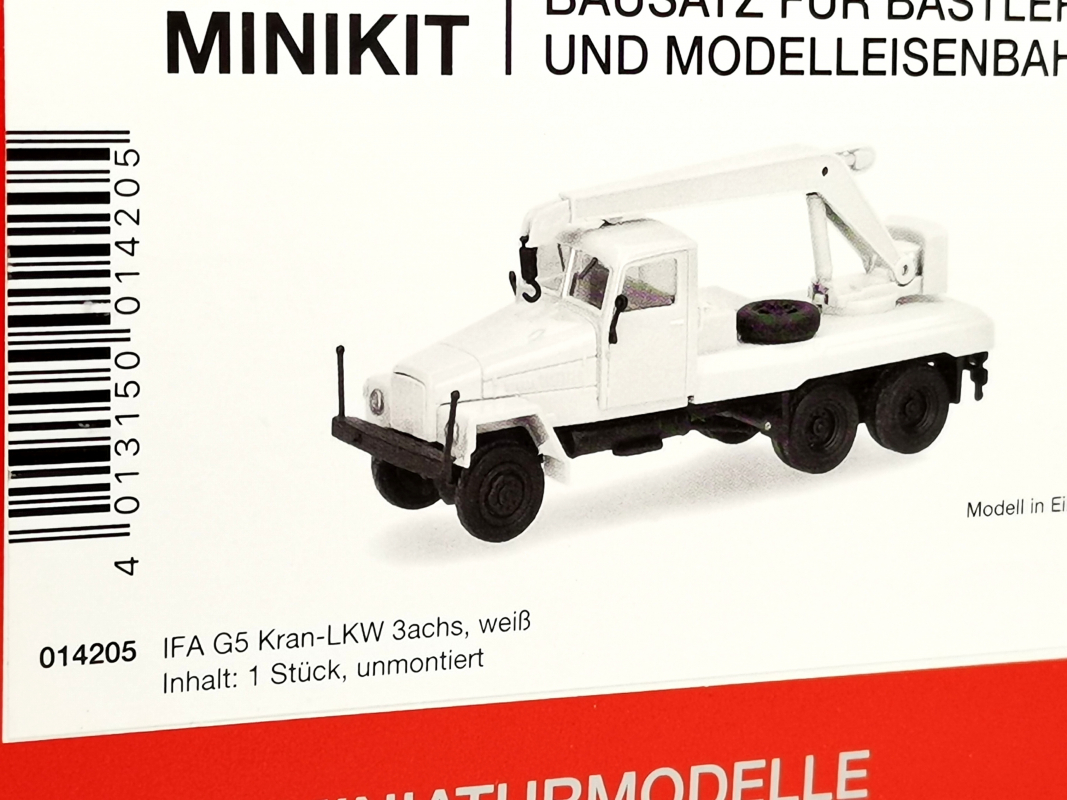 014205 IFA G5 Kran-LKW 3achs, weiß Herpa