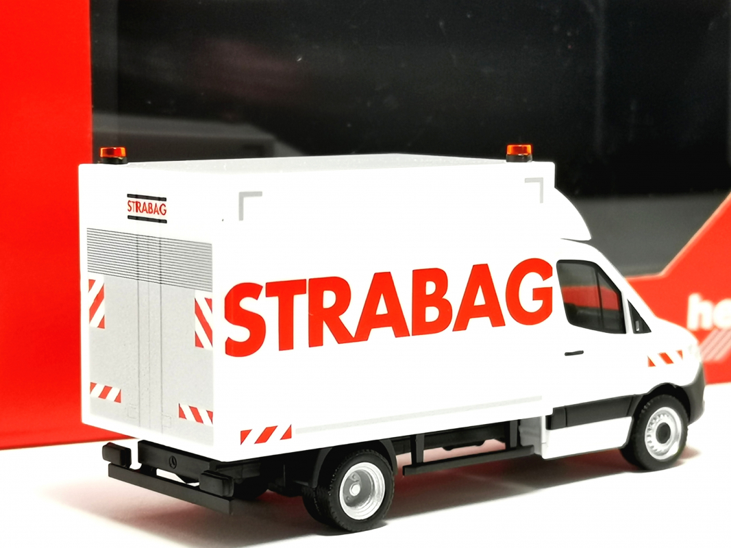 098939 Mercedes-Benz Sprinter '18 Koffer "STRABAG" Herpa