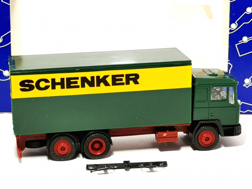 MAN F90 3-achs Koffer LKW "Schenker" r+H Modellauto 1:87 R6