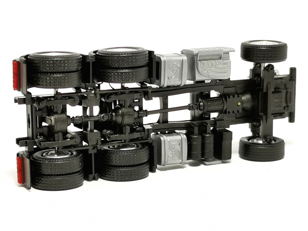 Fahrgestell Mercedes-Benz 6x4, schwarz Herpa 917