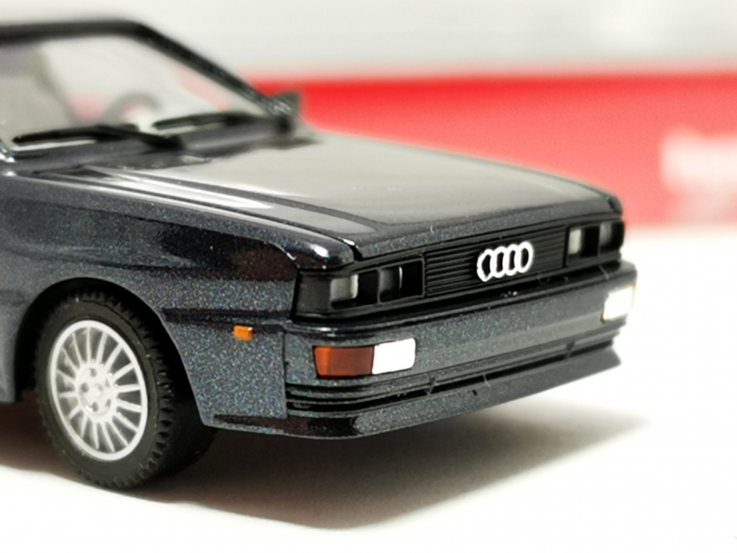 033336-006 Audi Ur-Quattro, Amazonasblau Metallic Herpa