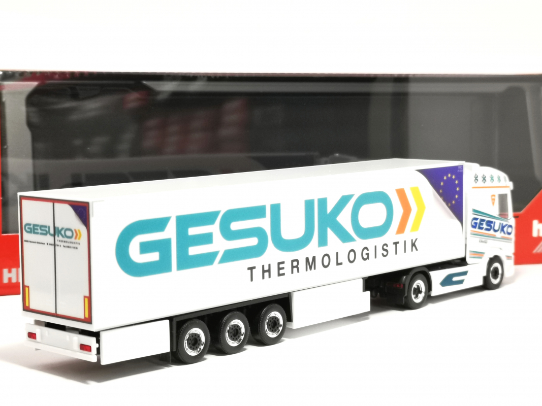 320641 DAF XG Kühlkoffer-Sattelzug "GESUKO" Herpa