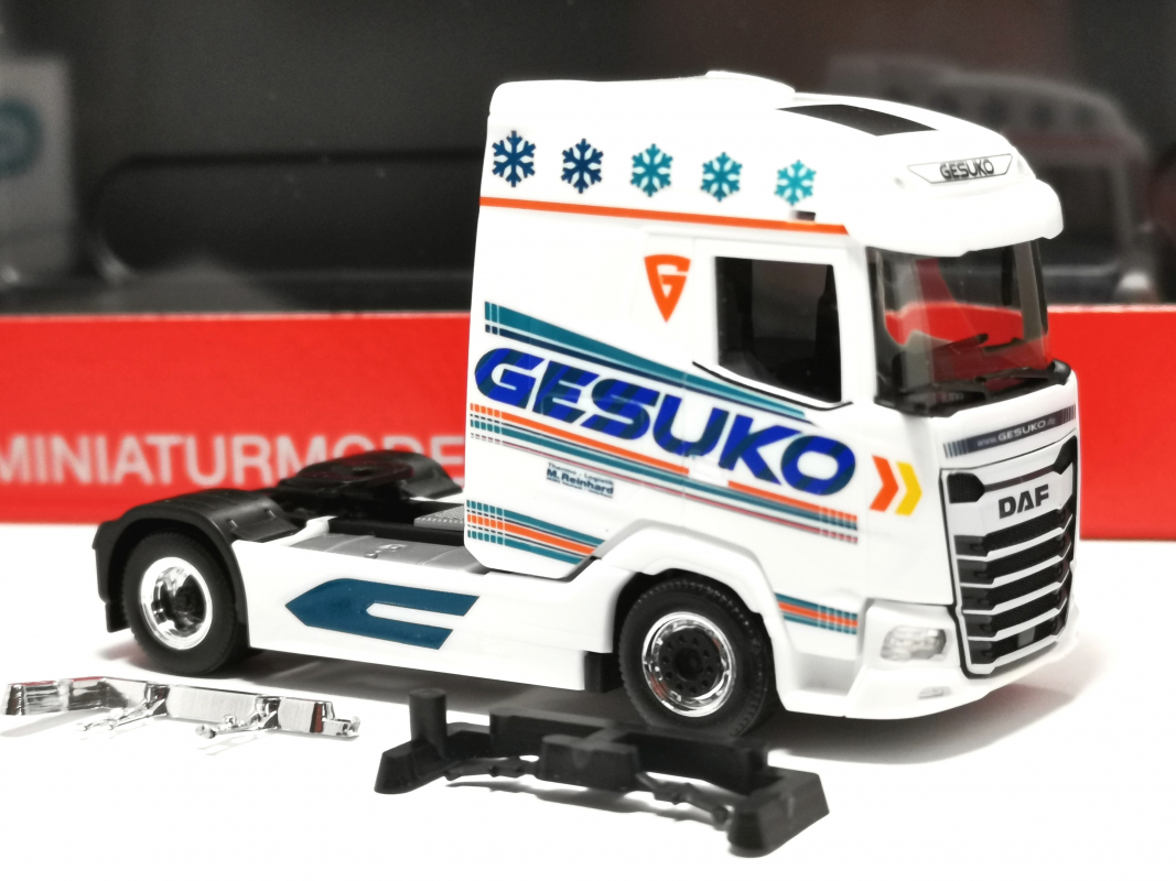 DAF XG Zugmaschine "GESUKO" Herpa