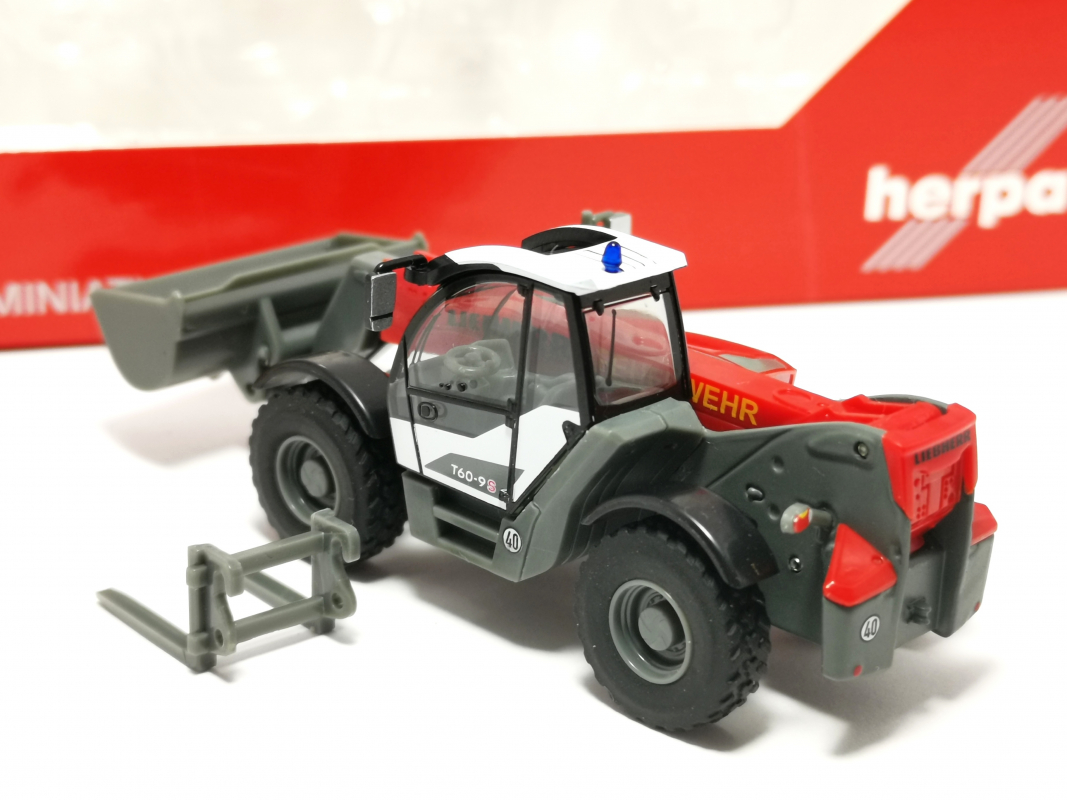 098700 Liebherr Teleskoplader T60-9S "Feuerwehr" Herpa