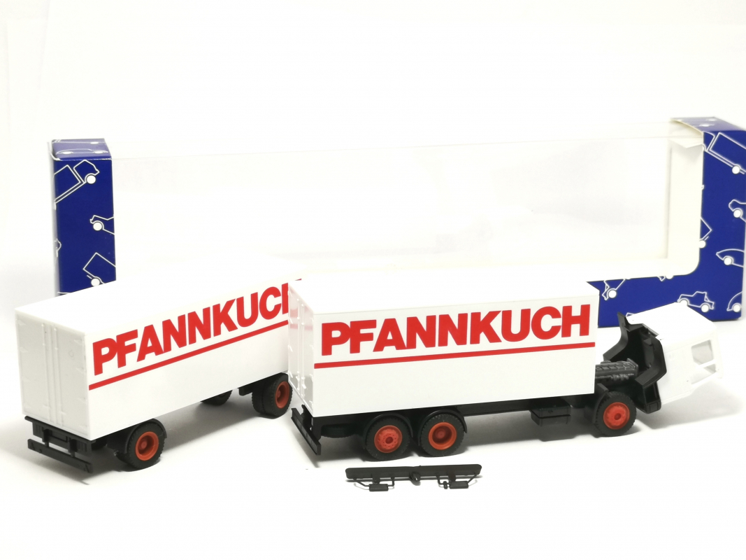 MAN F90 kurz 3-achs Koffer-Hängerzug "Pfannkuch" R+H Modellauto 1:87 R13