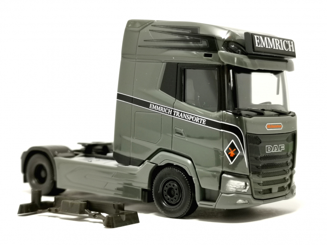 DAF XG+ Zugmaschine "Emmrich Transporte" Herpa