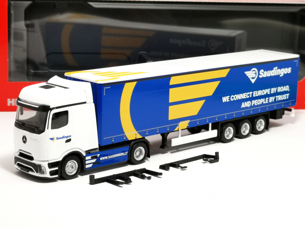 320924 Mb Actros L ProCabin Bigspace Gardinenplanen-Sattelzug "Saudingos" Herpa