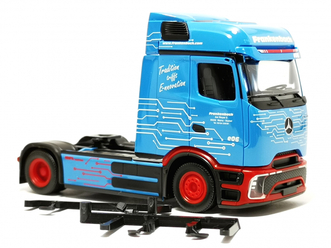 Mb eActros ProCabin Zugmaschine "Frankenbach" Herpa