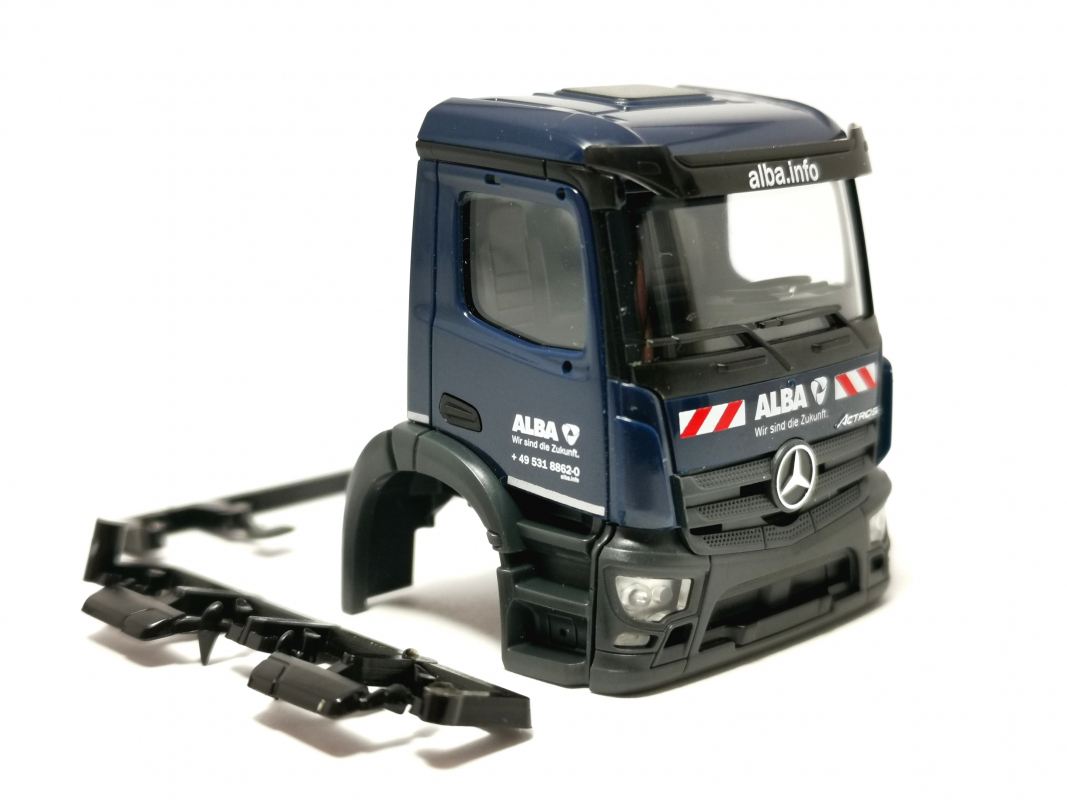 Fahrerhaus Mb Actros S mit Motor "ALBA" Herpa
