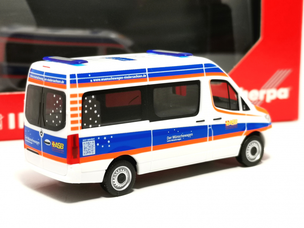 962391 MB Sprinter 18 Bus HD ASB Wünschewagen Interschutz 2026 Herpa