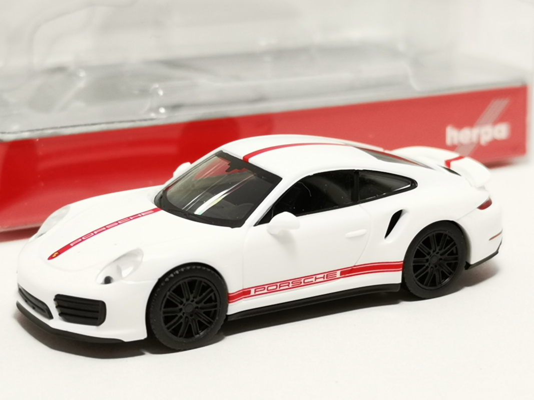 420358-002 Porsche 911 (991) Turbo, carraraweiß Herpa