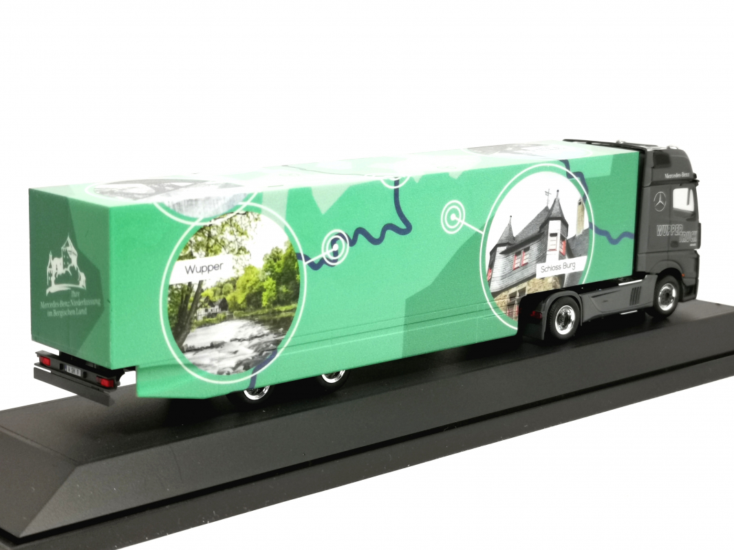 Mercedes-Benz Actros L 18 Gigaspace Koffer Sattelzug "Wupper Truck" Herpa 2018 PC