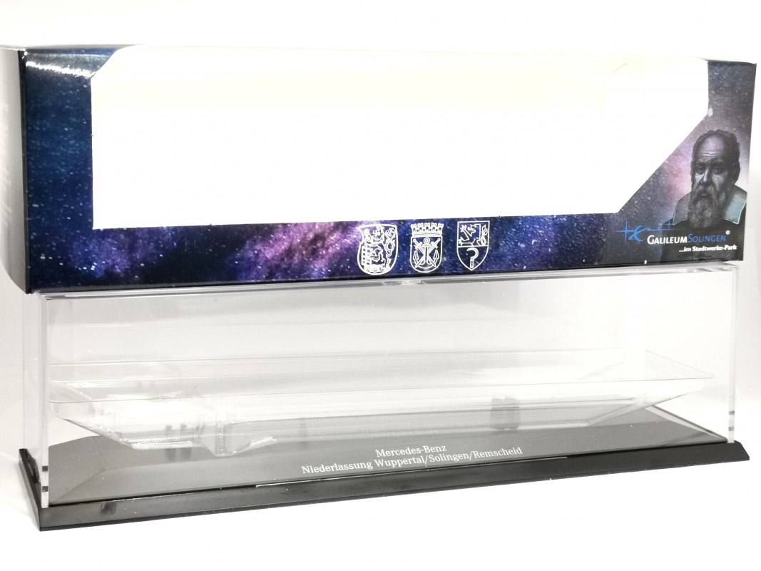 PC Vitrine für Actros mit Kofferauflieger 3a Herpa 2019