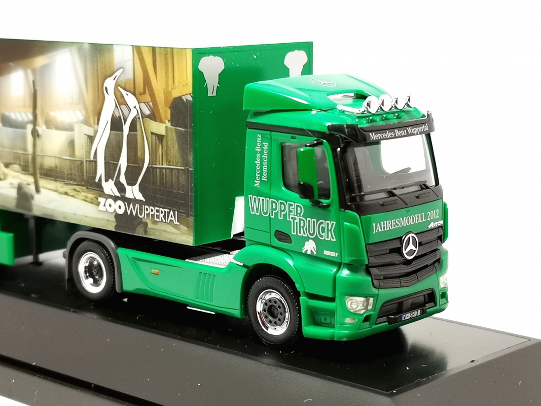 Mercedes-Benz Antos Koffer Sattelzug "Zoo Wuppertal" Herpa 2012 PC