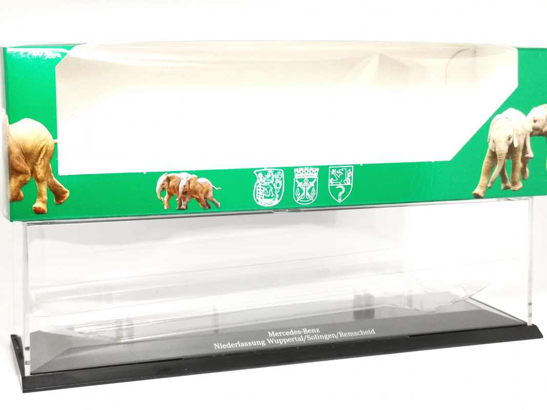 PC Vitrine für Antos Koffersattelzug "Zoo" Herpa 2012