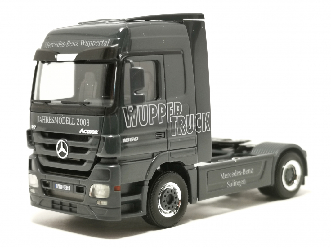 Mercedes-Benz Actros L "Wuppertal", grau 2008 Herpa