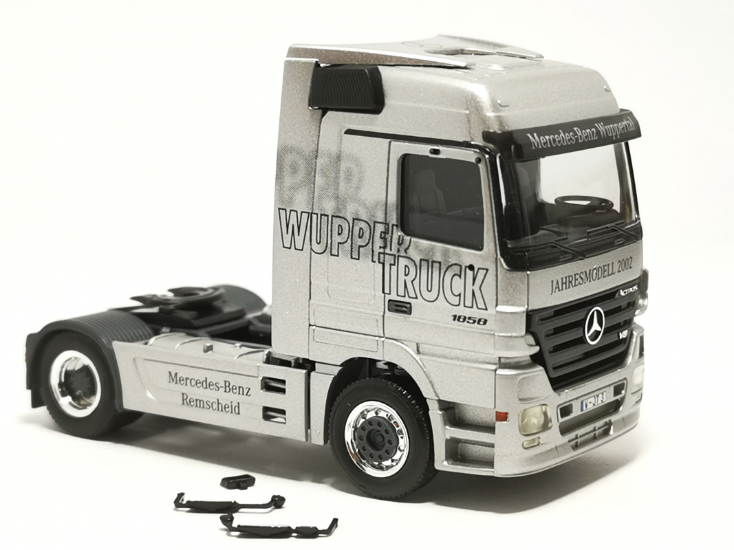 Actros L Zugmaschine, silber"Industriemuseum" Herpa 2002