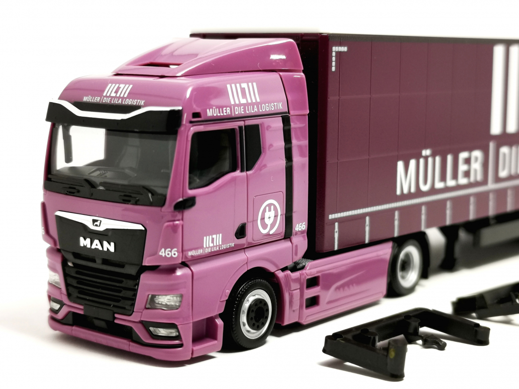 320801 MAN eTGX GM Volumenplanen-Sattelzug "Müller - Die lila Logistik" Herpa