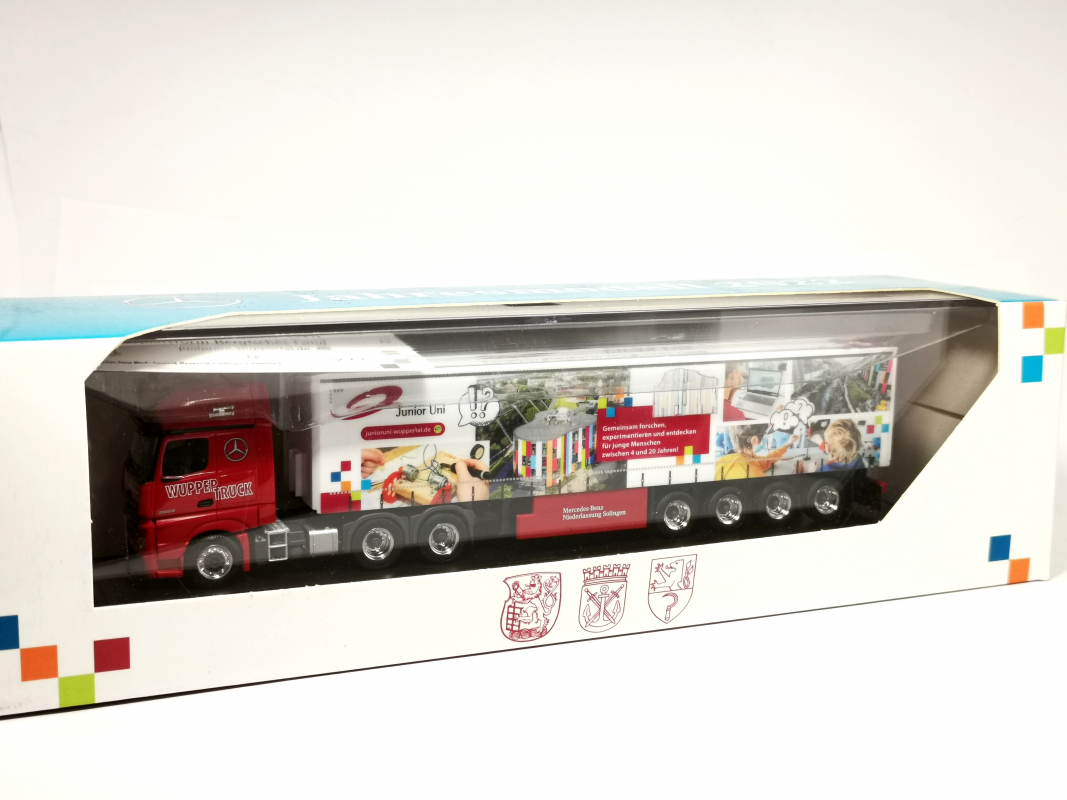 Mercedes-Benz Gardinenplanen Sattelzug 4a "Junior Uni" 2022 PC Herpa