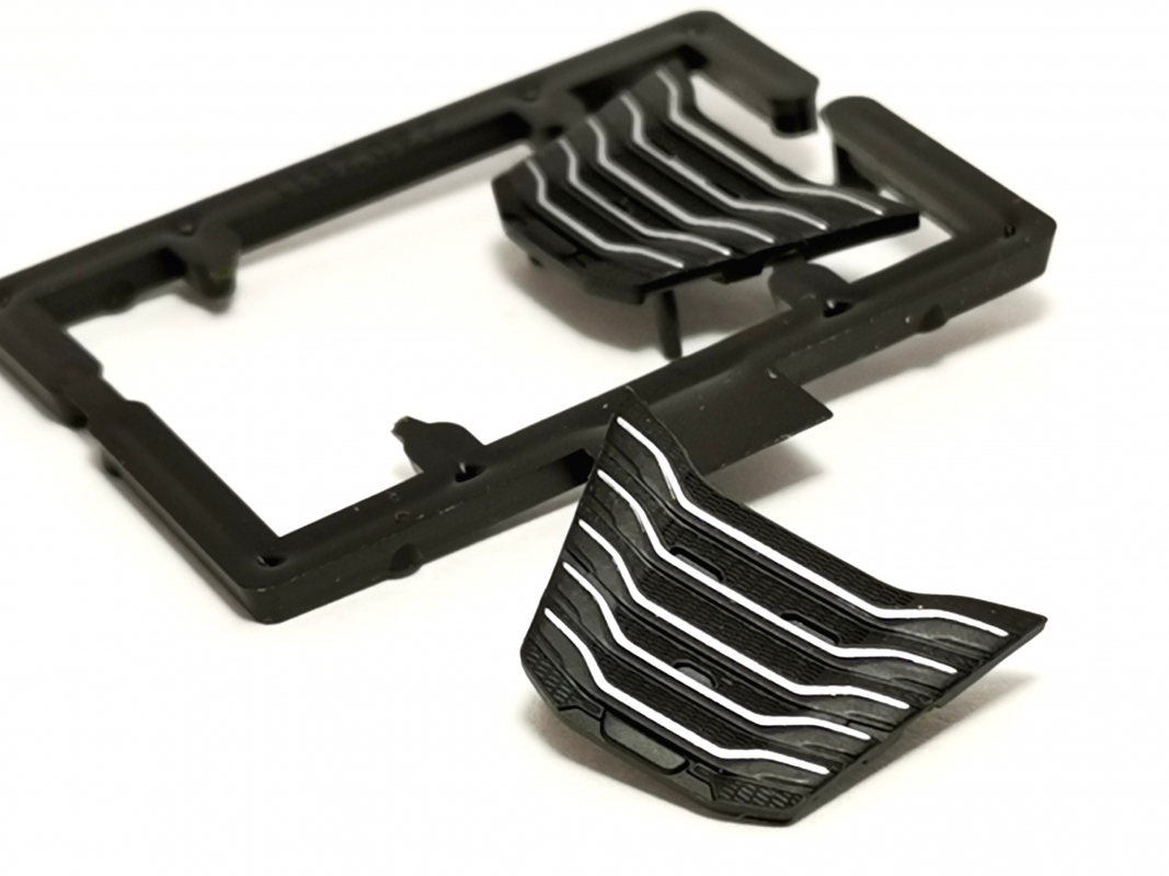 2x Frontgrill Iveco S-Way FACELIFT Herpa C689
