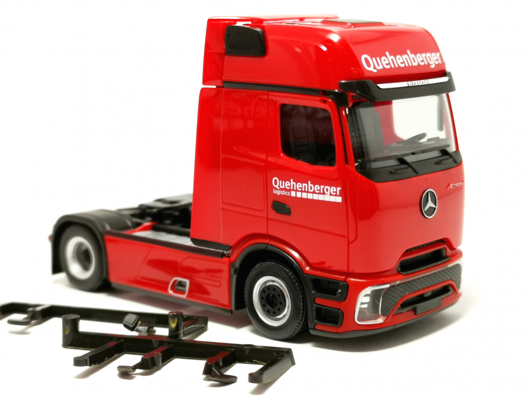 Mb Actros L ProCabin Gigaspace Zugmaschine "Quehenberger" Herpa