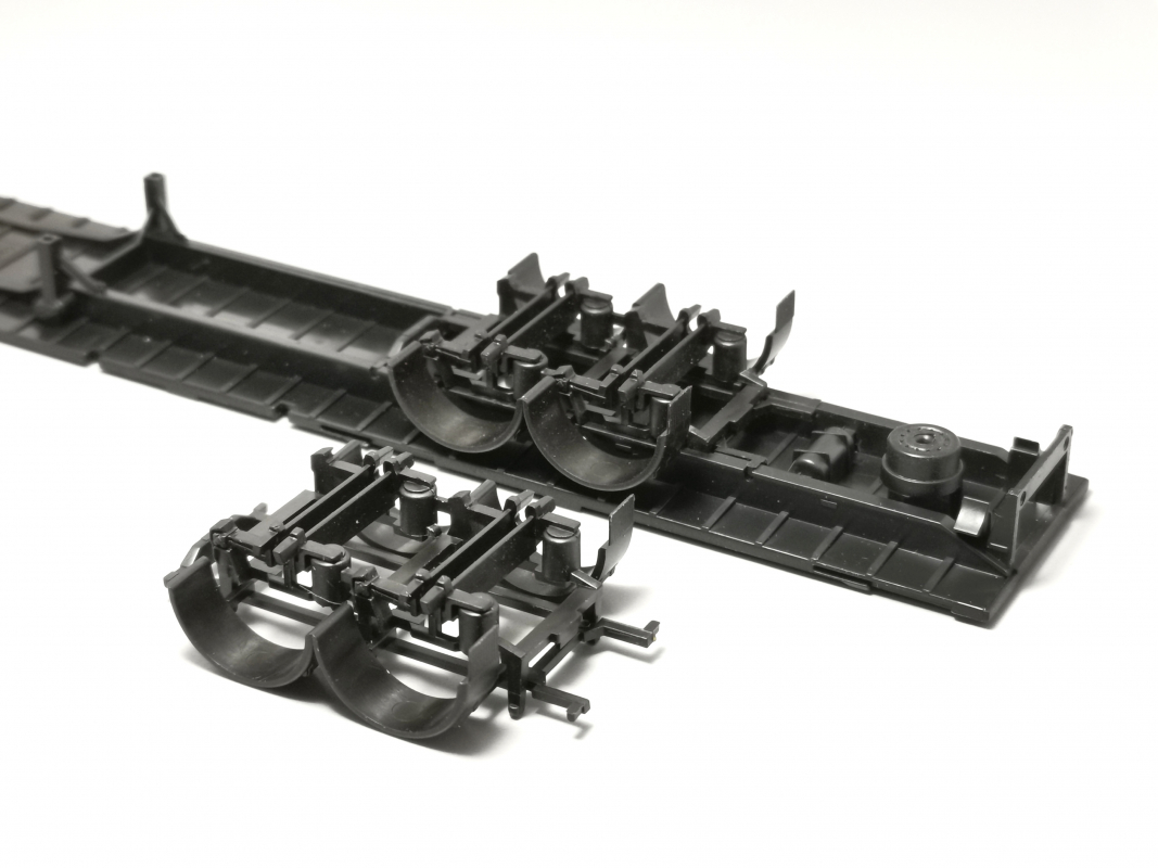 2a Achsspange + Kotflügel für Euroauflieger, schwarz Herpa C698