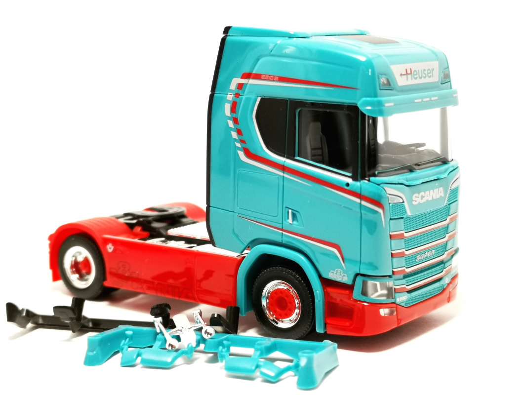 Scania CS 20 HD Zugmaschine "Spedition Heuser" Herpa