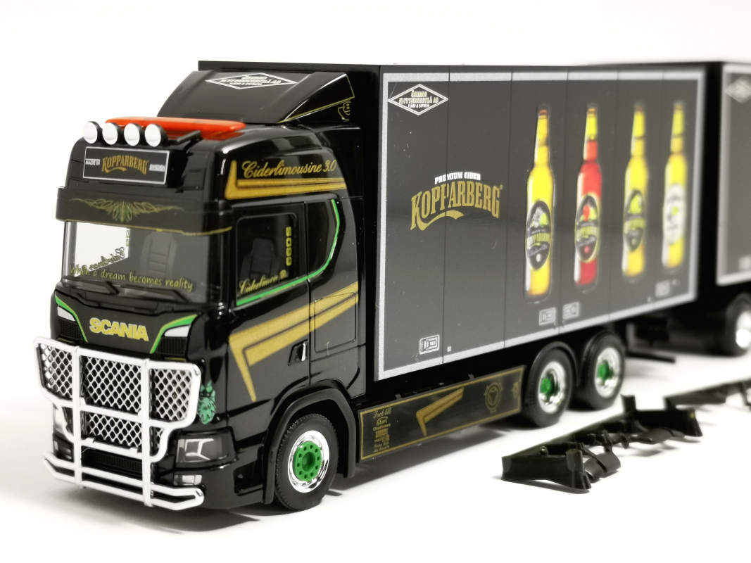 320870 Scania CS 20 Hochdach Schwedencombi-Hängerzug "Kopparberg" Herpa