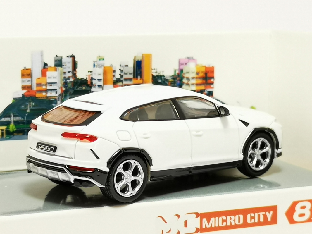 111179 MicroCity: Lamborghini Urus, weiß