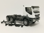 310529  Iveco Trakker Zugmaschine 6×6, weiß Herpa