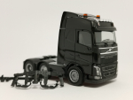 305792 Volvo FH GL 6x2  schwarz  Herpa